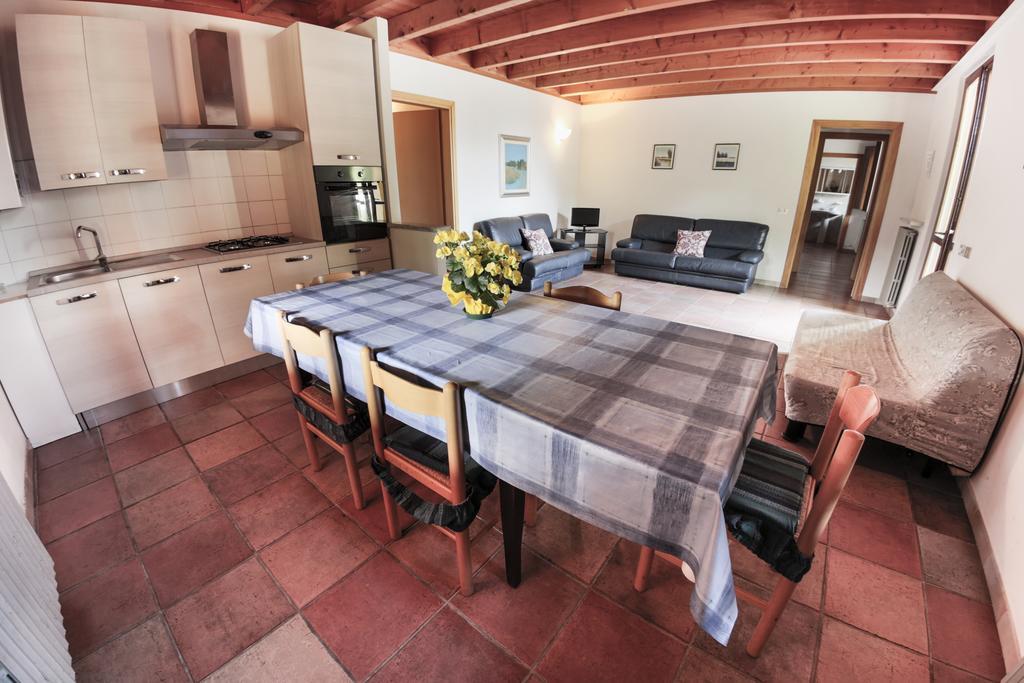 Agriturismo Gardenali 沃尔塔曼托瓦纳 外观 照片