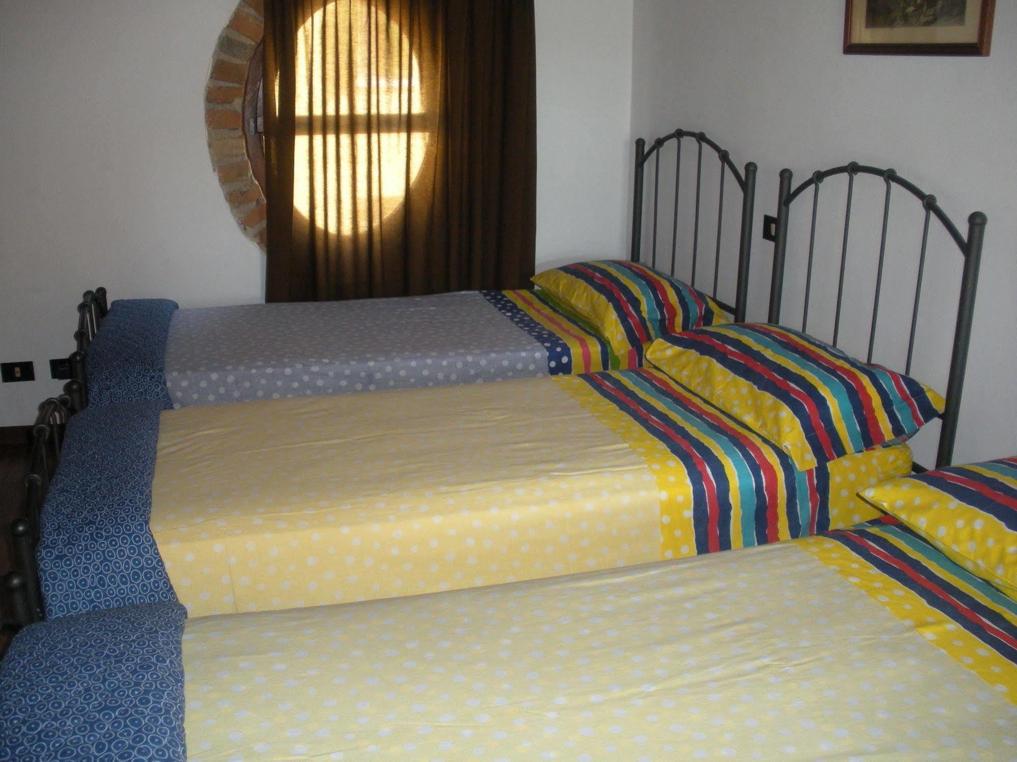 Agriturismo Gardenali 沃尔塔曼托瓦纳 外观 照片