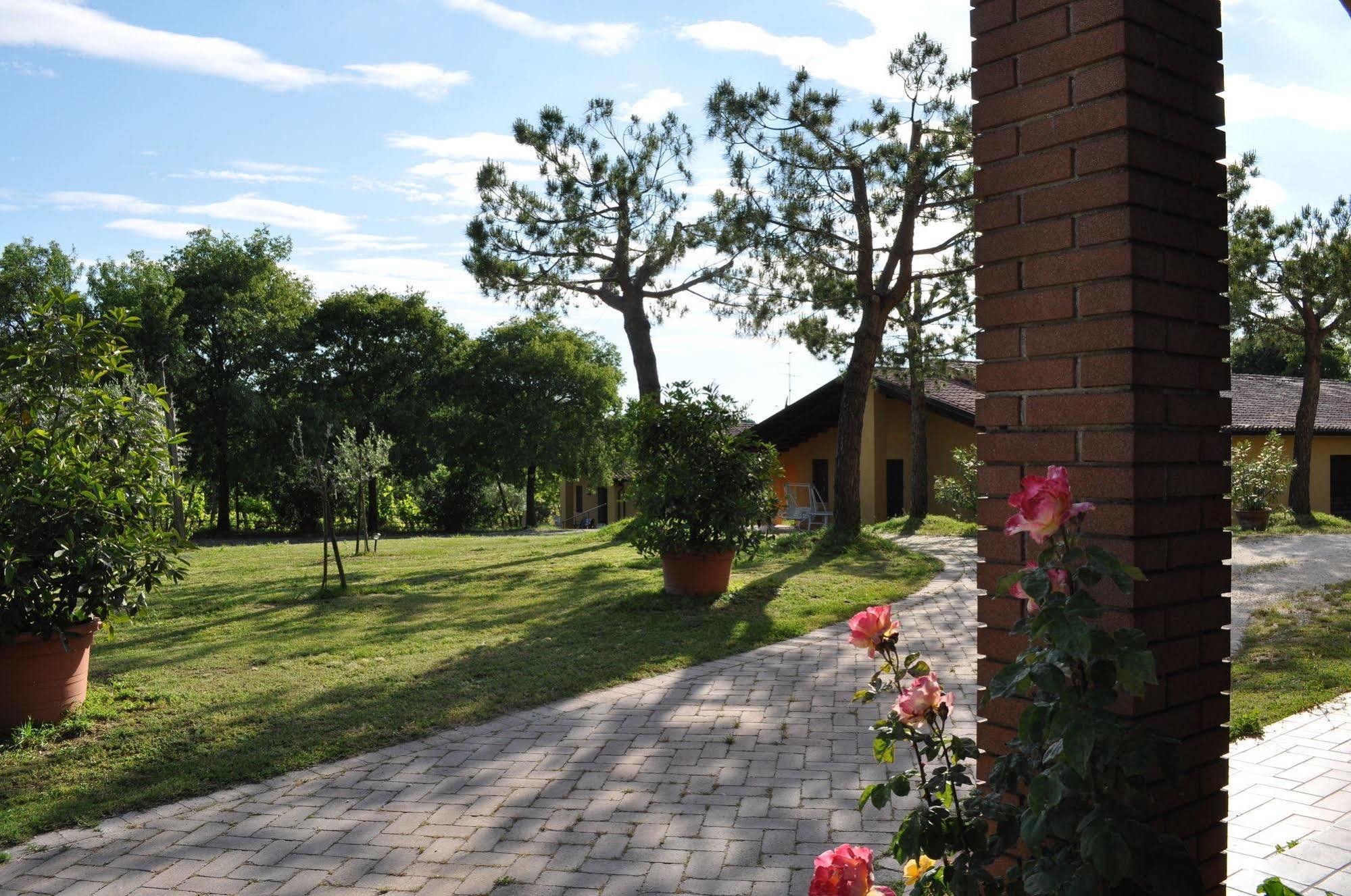 Agriturismo Gardenali 沃尔塔曼托瓦纳 外观 照片